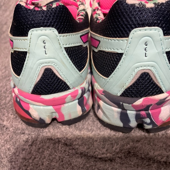 ASICS size 9 - Picture 4 of 7